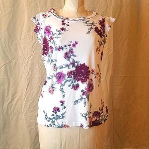 XS Candies White and floral blouse